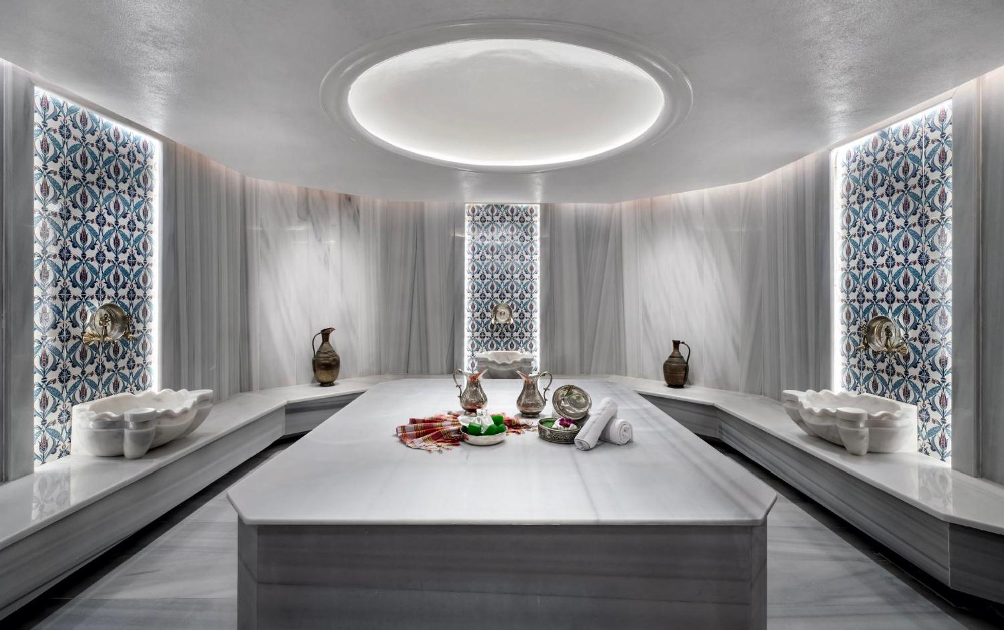 Готель Crowne Plaza Istanbul - Ortakoy Bosphorus By Ihg Екстер'єр фото